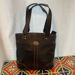 Vintage Coach bag. Black Pebbled leather. Very good condition.  Great quality